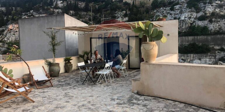 2025111922236-1002152-8