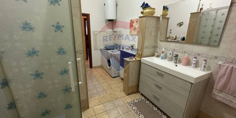 20251120163038-1002462-14