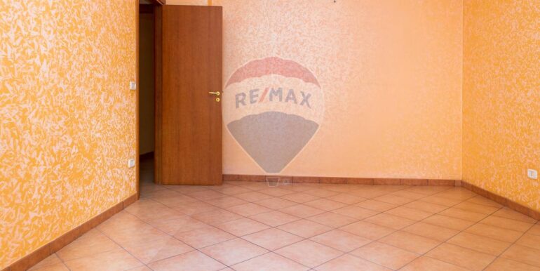 20251120174109-1002490-25