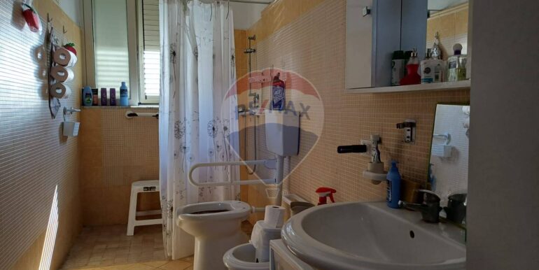 20251120182009-1002512-2