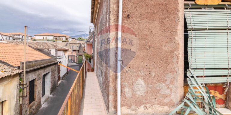 20251121104100-1002574-8