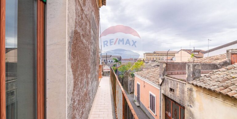 20251121104104-1002574-9