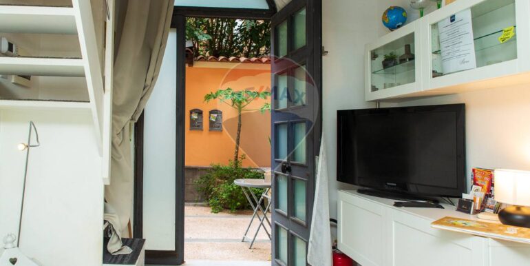 20251121115933-1002615-16