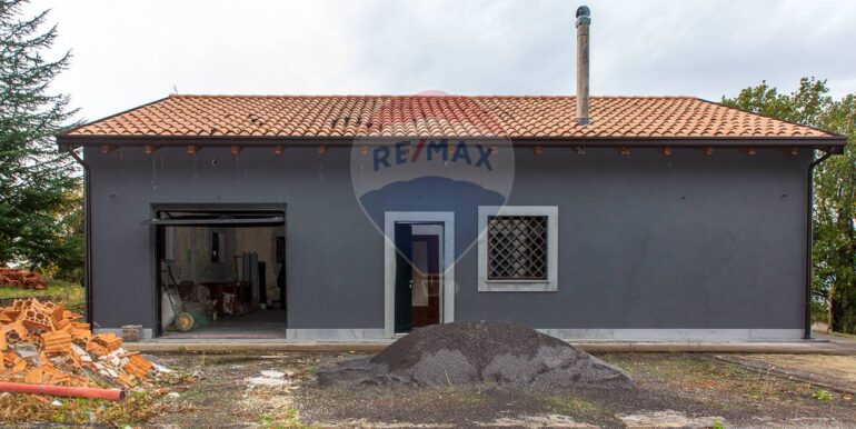 20251121181243-1000744-15