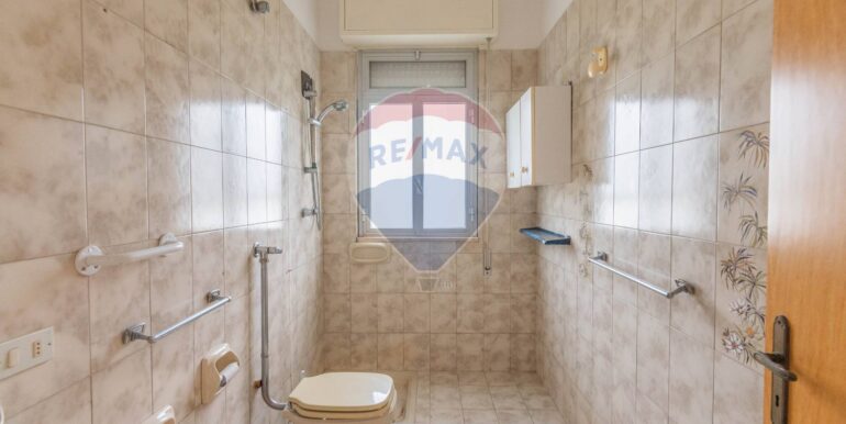 20251121185444-1002409-26