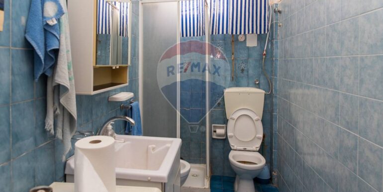 20251121185929-1002757-19