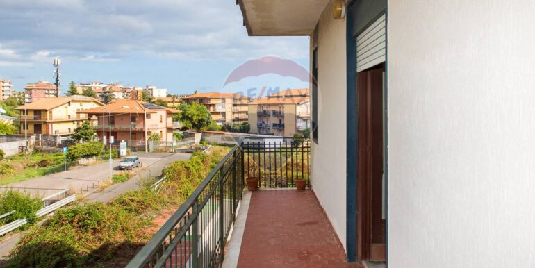 20251121193405-1002542-33