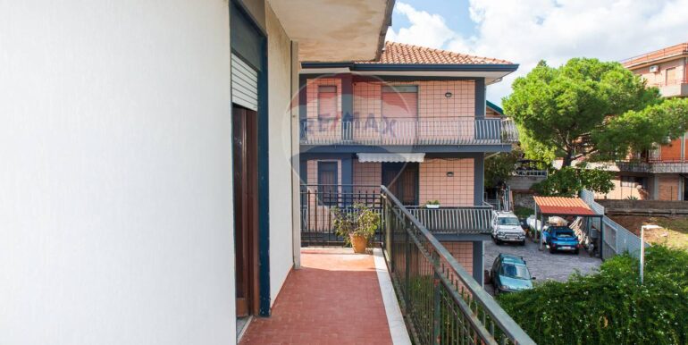 20251121193409-1002542-34