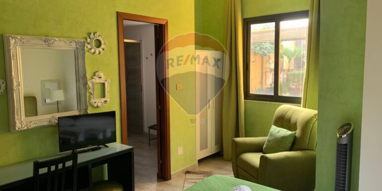 2025112195104-1002569-2