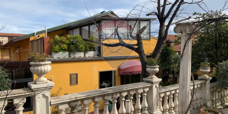 2025112195107-1002569-15