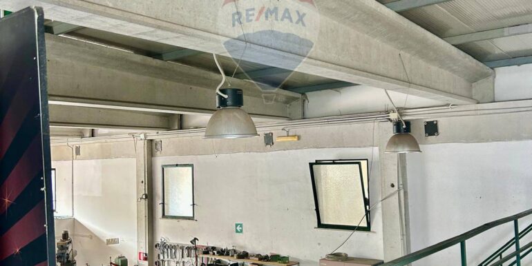 20251122115235-1002825-9