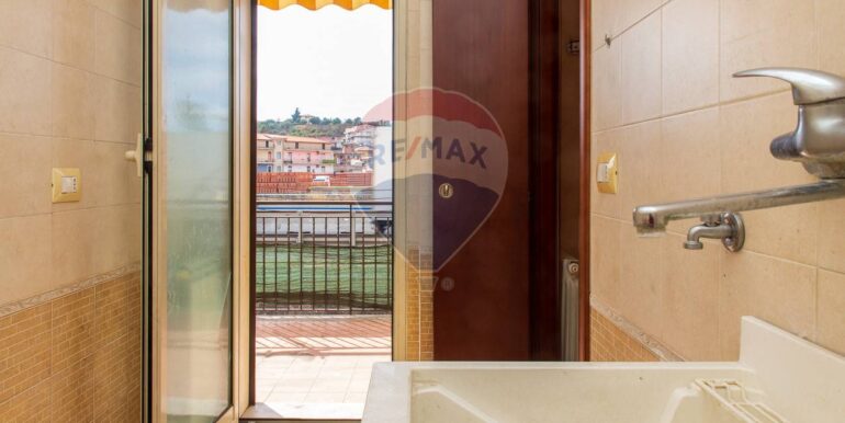 20251122125556-1002843-14