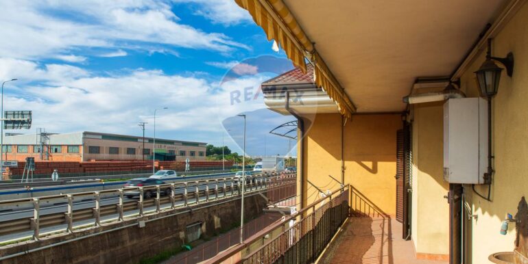 20251122125559-1002843-15