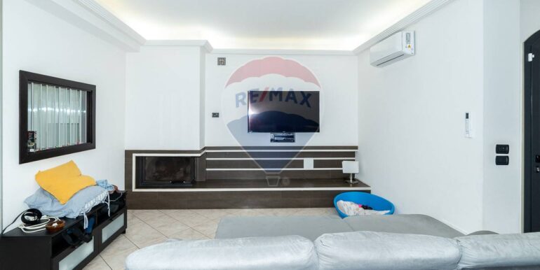 20251122214447-1000953-5