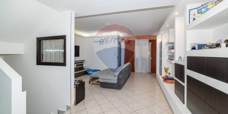 20251122214459-1000953-9