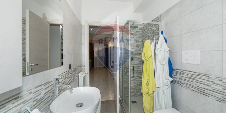 20251122214504-1000953-11