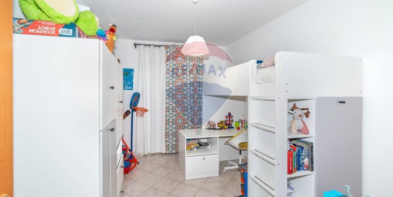 20251122214540-1000953-24