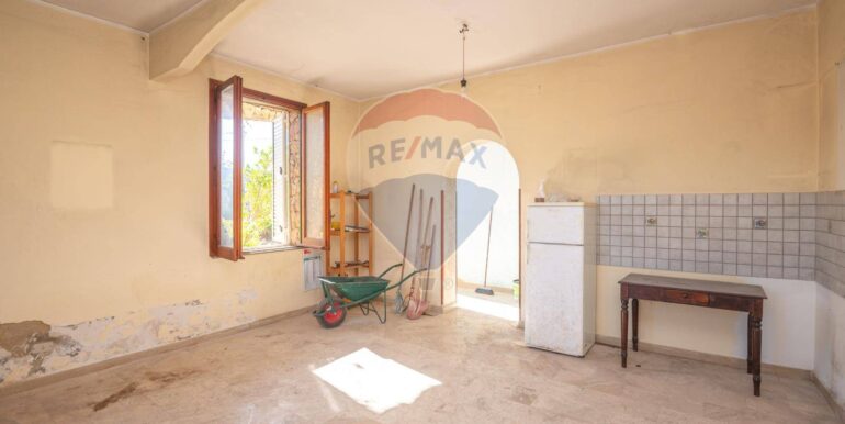 20251123210635-1002874-3