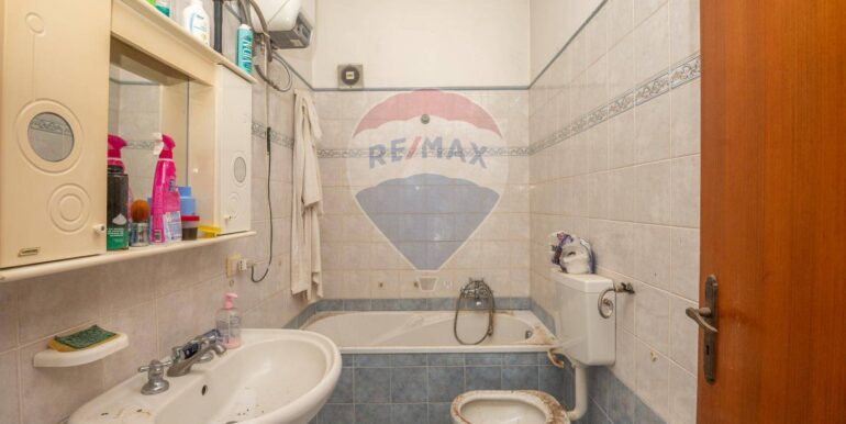 20251123210647-1002874-9