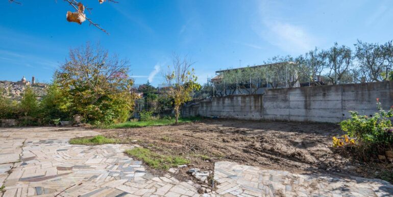 20251123210701-1002874-16