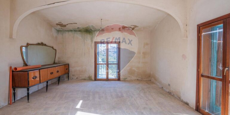 20251123210706-1002874-18