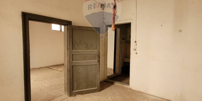 20251124112518-1002919-2