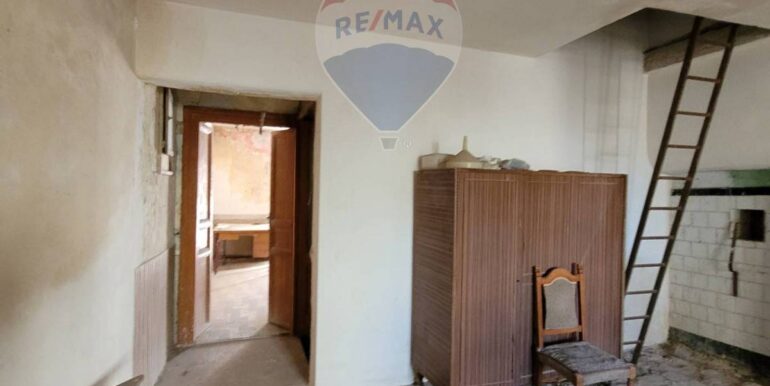 20251124112518-1002919-7