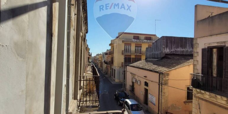 20251124112518-1002919-9