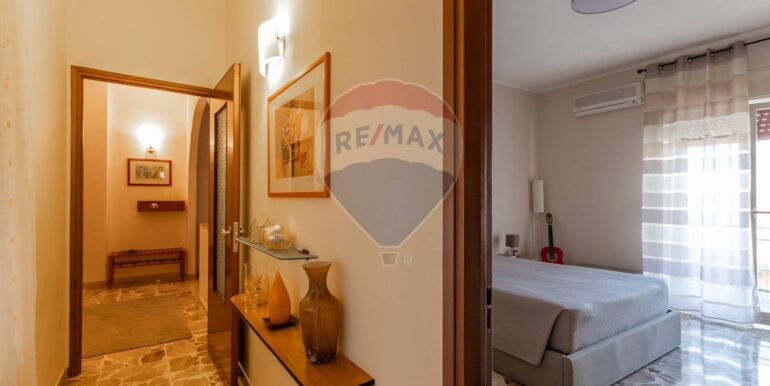 20251124115156-999356-12