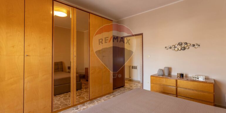 20251124115159-999356-13