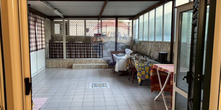 20251124154949-1002350-10