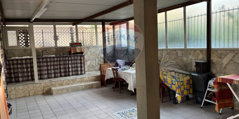 20251124154953-1002350-11