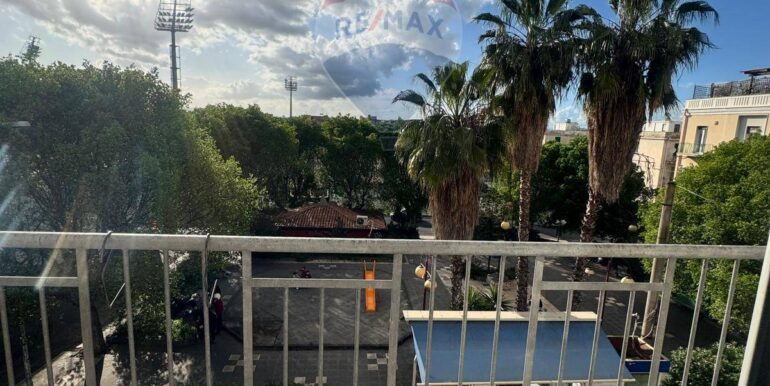 20251124164506-1003065-2