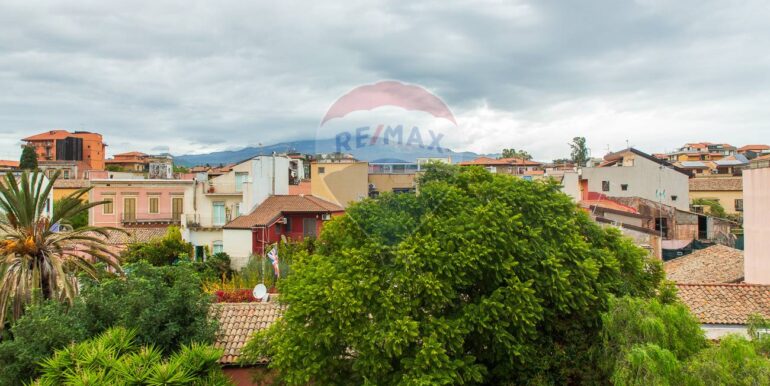 20251124173050-1000820-2