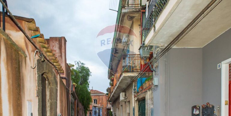 20251124173109-1000820-8