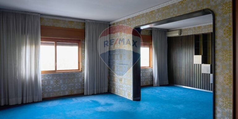 20251124175317-1003089-1