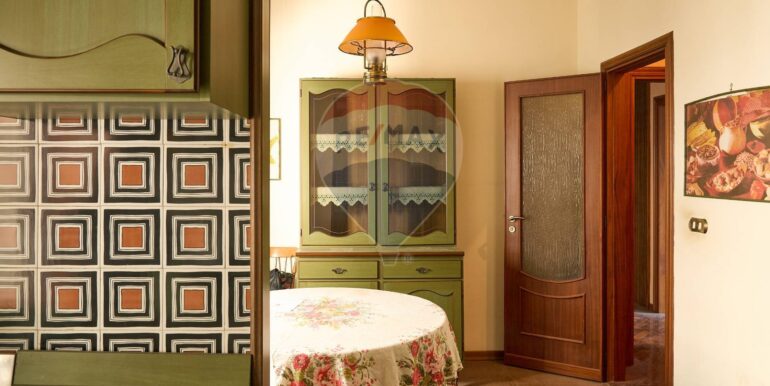 20251124175344-1003089-9