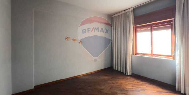 20251124175354-1003089-13