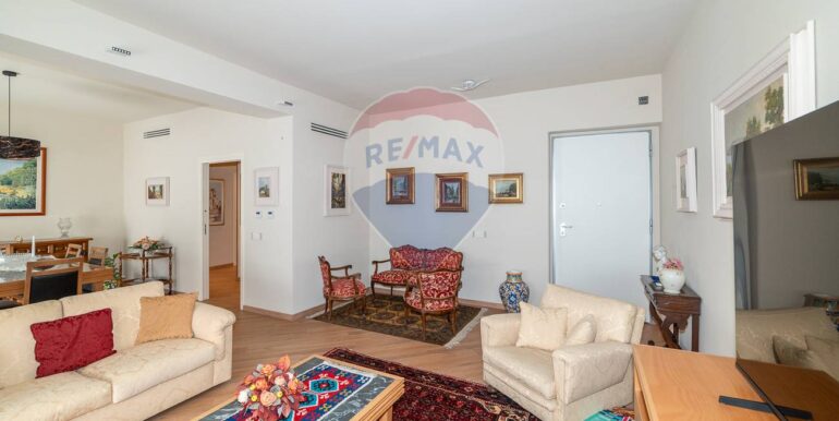 20251124190003-1003363-15