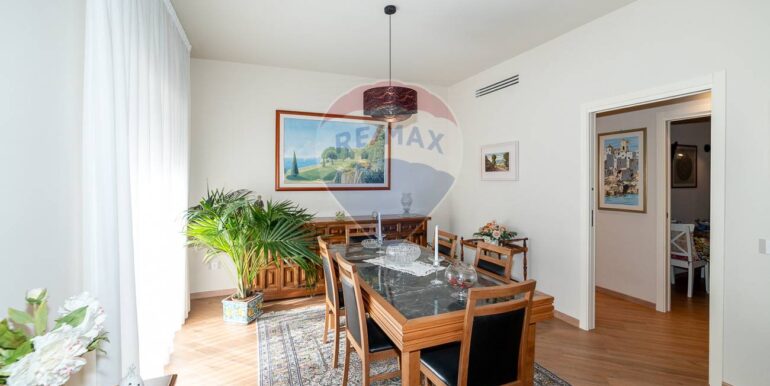 20251124190008-1003363-16