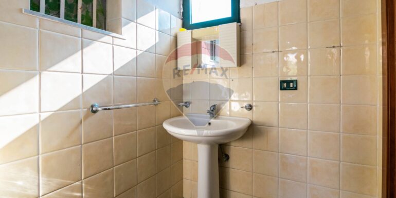 20251124200154-1003375-8