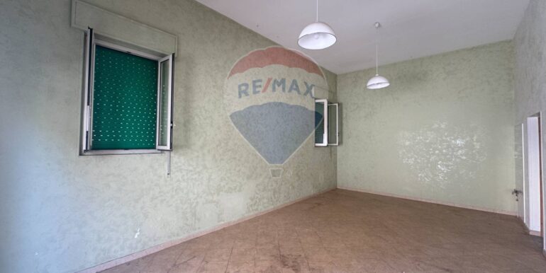 20251125122423-1003457-8