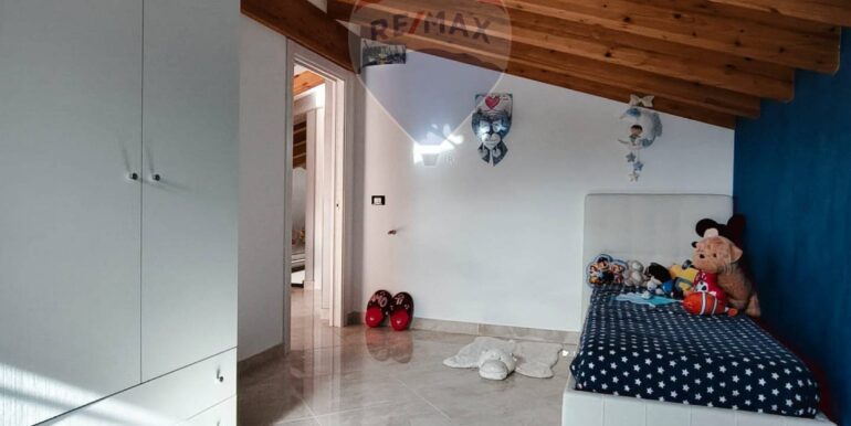 20251125124021-1003464-8