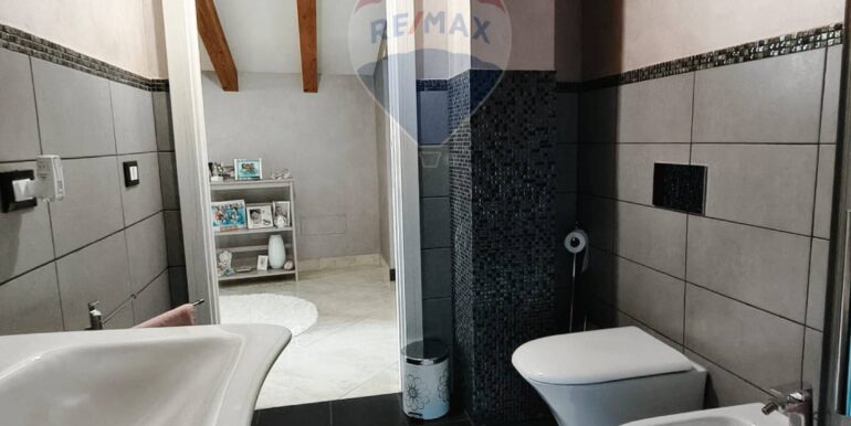 20251125124029-1003464-10