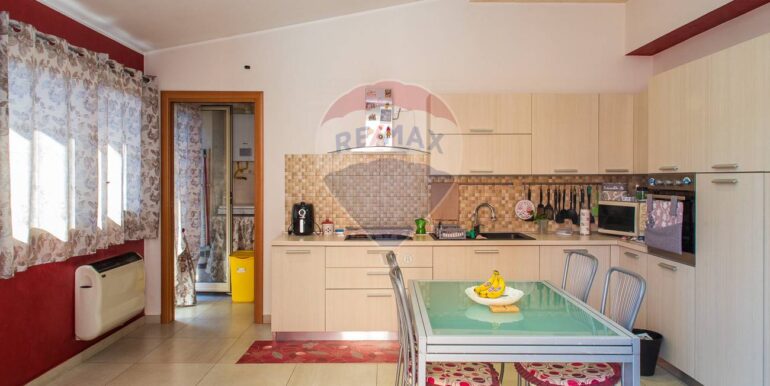 20251125171745-1002863-14