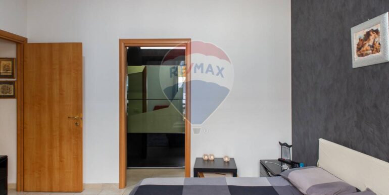 20251125171820-1002863-27