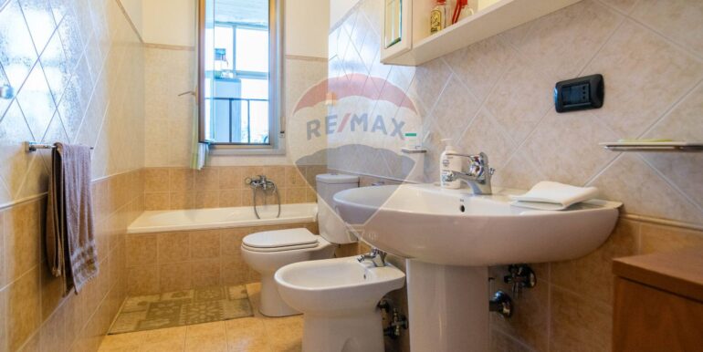 20251125172517-1003552-11