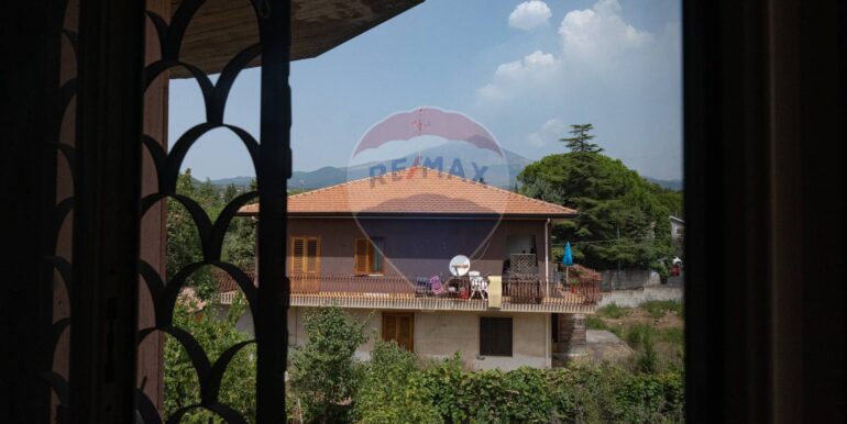 20251125181759-1003574-7