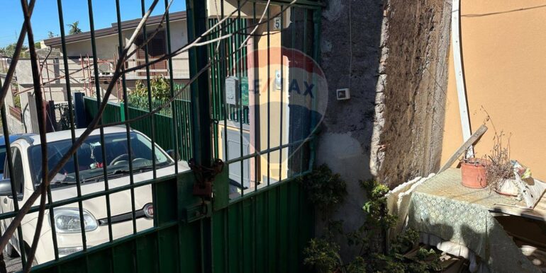 20251125192252-1001437-6