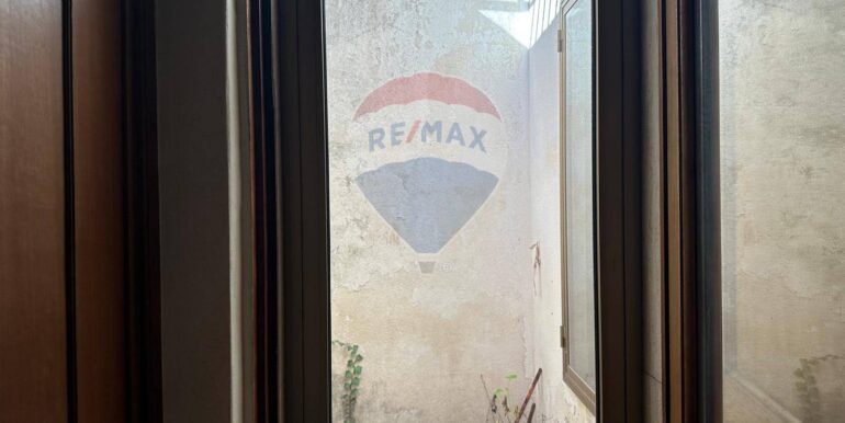 20251125192315-1001437-15